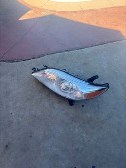 LEFT DRIVER SIDE HEADLIGHT 2015 TOYOTA SIENNA