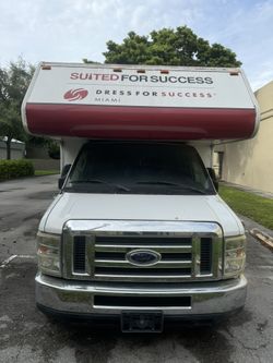 2010 Ford E-450