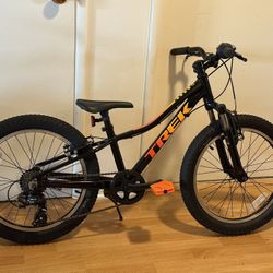TREK CHILDRENS MOUNTAIN BIKE- Custom build
