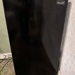 Black Mini Fridge /w Freezer Space 