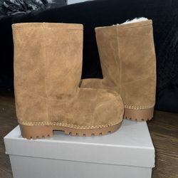 Balenciaga Alaska Boots