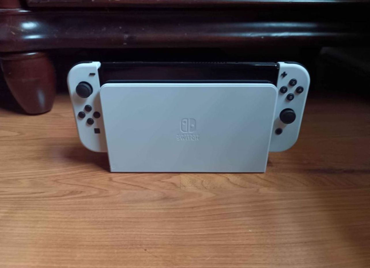 Nintendo Switch OLED 64GB W/ 2 Games 
