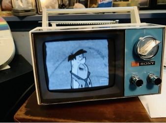 Vintage 1972 Sony Tv-510U 5 Inch Bw Analog Tv Tested. Made in Japan. Includes Car Cigarette outlet power supply. WORKS!...asking $125.00