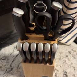 Brand new knife block!!