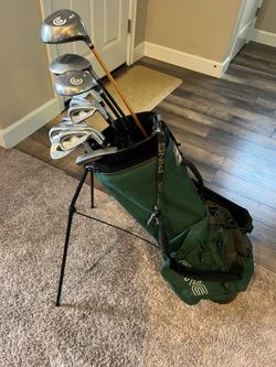 Complete Set of Men’s Cleveland Golf Clubs with PING Putter & Bag