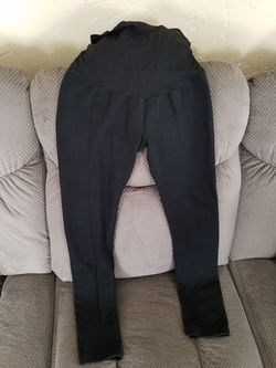 Maternity pants size M