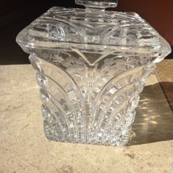 Beautiful Vintage Cut Glass Candy Jar 5"x7"