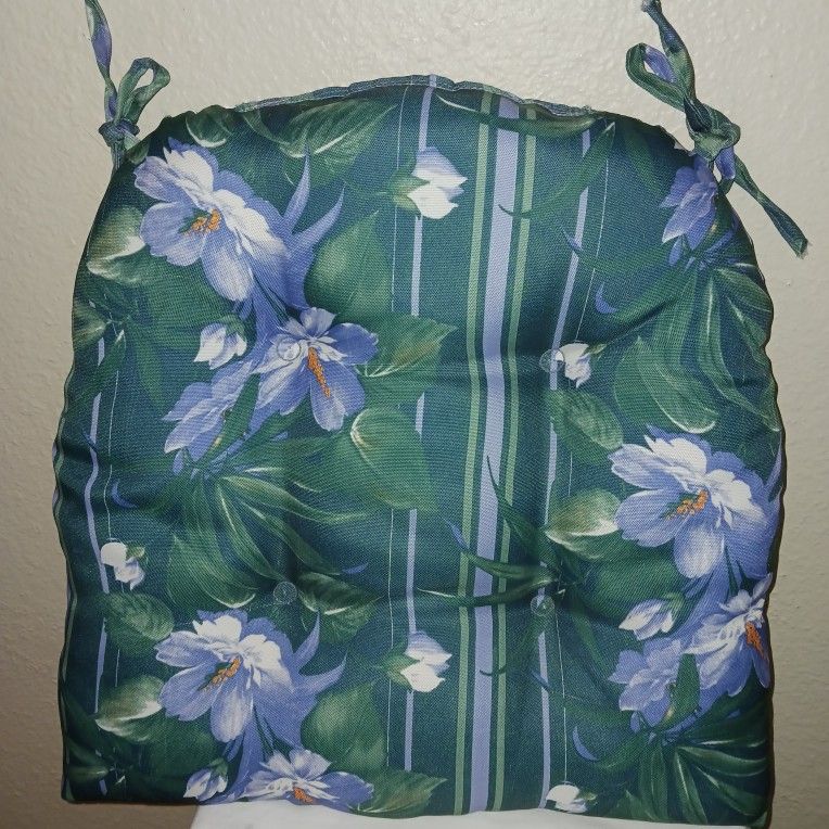 4 CHAIR CUSHIONS, FABRIC, BRAND NEW, FIRM AND PLUMP