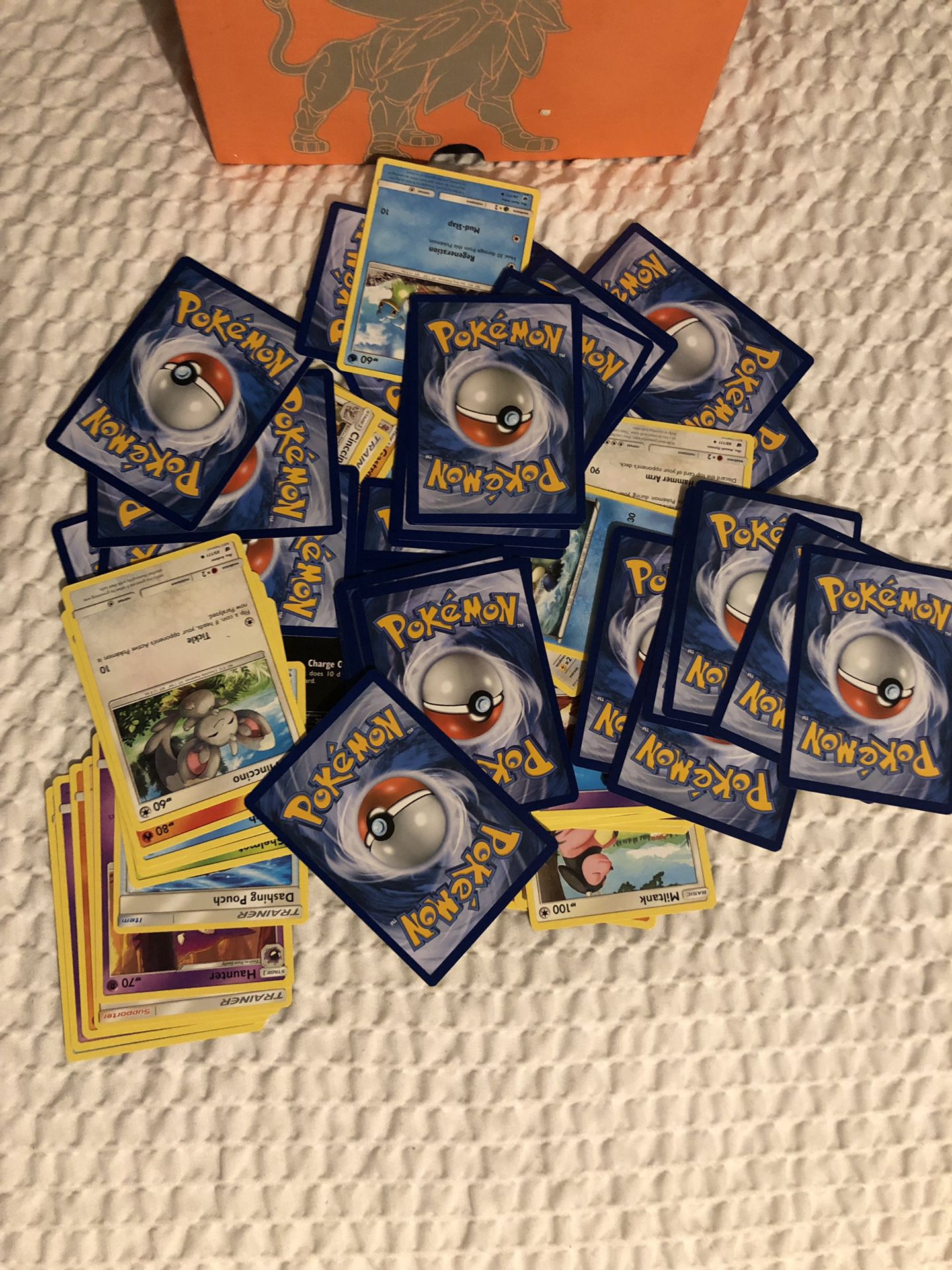 Pokemon cards lot (100)