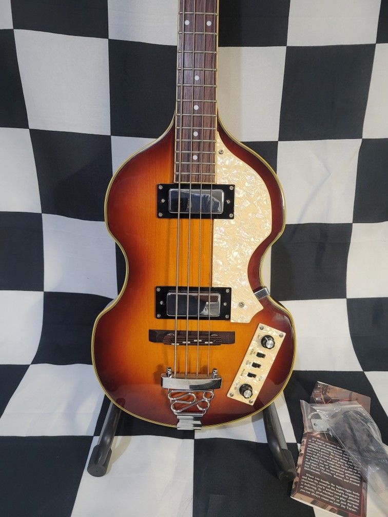 Beatle Bass
