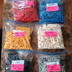 Huge Lot of LEGO & Mega Bloks – Over 13 lbs! – Color Sorted!
