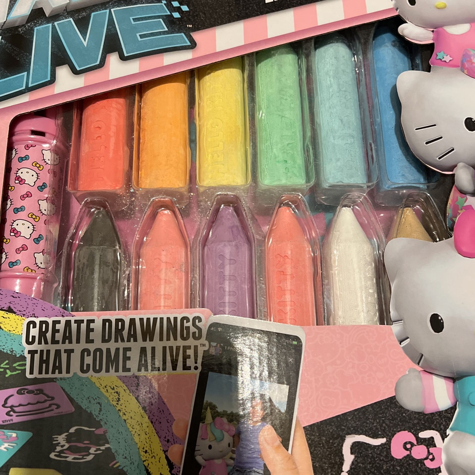 HELLO KITTY CHALK ALIVE