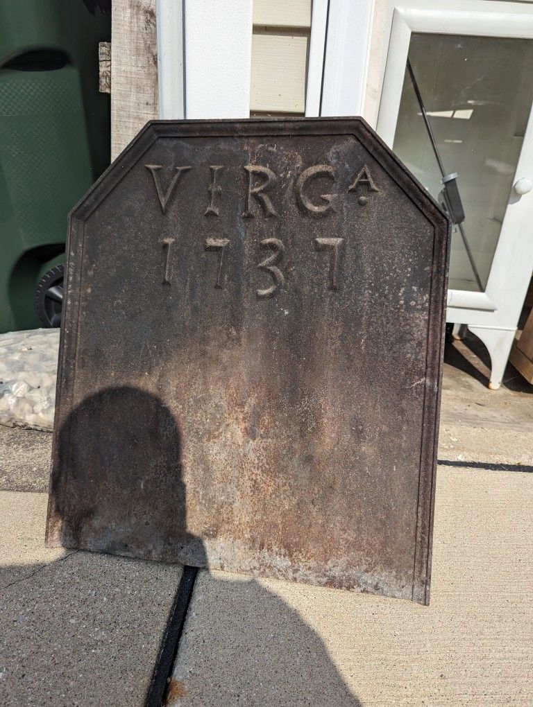Williamsburg Virginia Metalcrafters "VIRGa 1737" Cast Iron fireback - CW 101-2