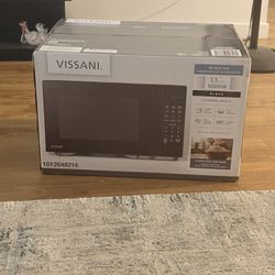 Vissani microwave 1.1 cu Ft, 1,000 Watts
