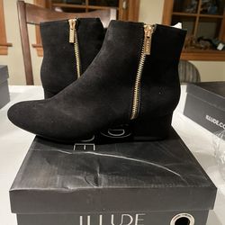Black Suede Women Ankle Boot