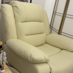 Luxury Reclining Pedicure / Spa Chair – Like New