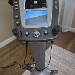 KARAOKE MTV  SINGING MACHINE + 14 KARAOKE CD$60.00 