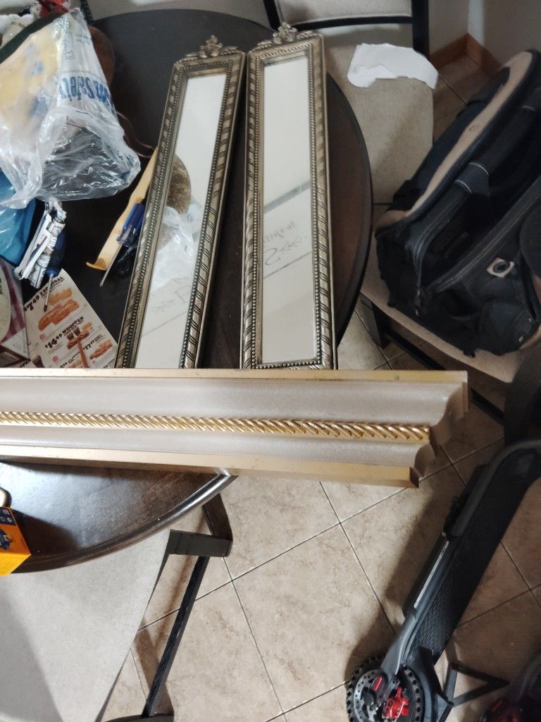 3 Piece Decor Set 2 Mirrors ($5)