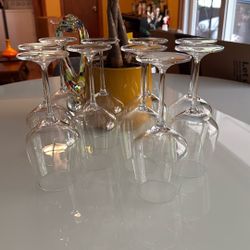 10 Stemmed Wine/Water glasses 