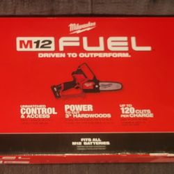 Milwaukee

M12 FUEL 6 in. 12V Lithium-Ion Brushless Battery Prunining Chainsaw Kit w/4.0 Ah Battery & Charger 