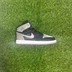 Size 2.Y - Jordan 1 High OG ‘Satin Shadow’ 