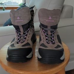 Women's SZ 9 VASQUE Hiking Boots 