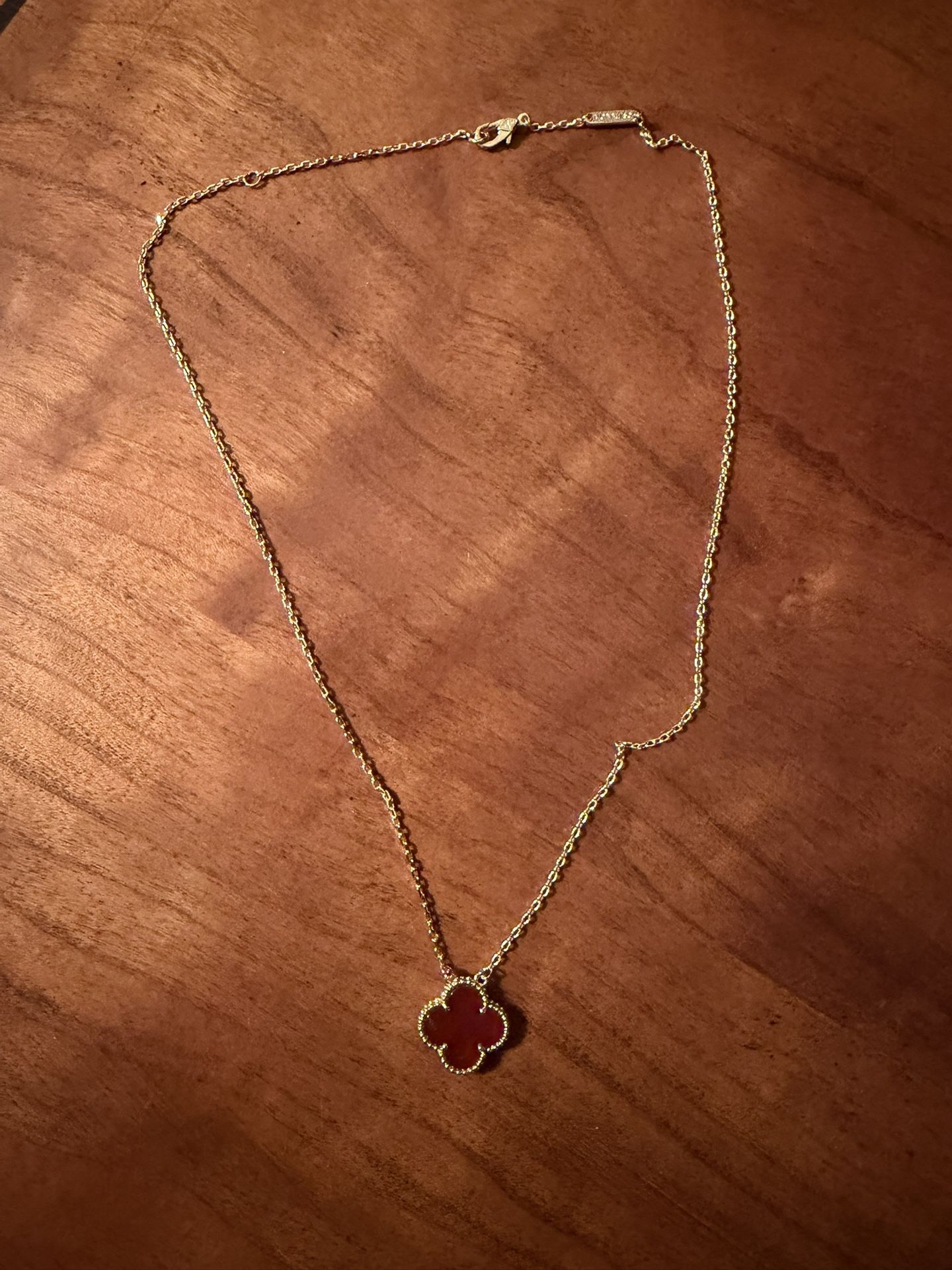 Van Cleef Clover Red