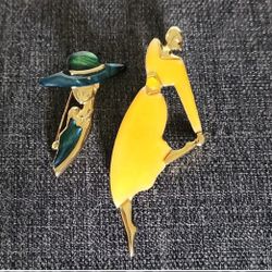 2 VINTAGE PARK LANE BROOCHES. MOVING!