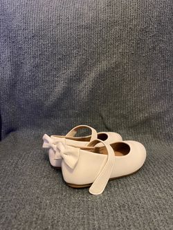 Size 10T new white MaryJanes