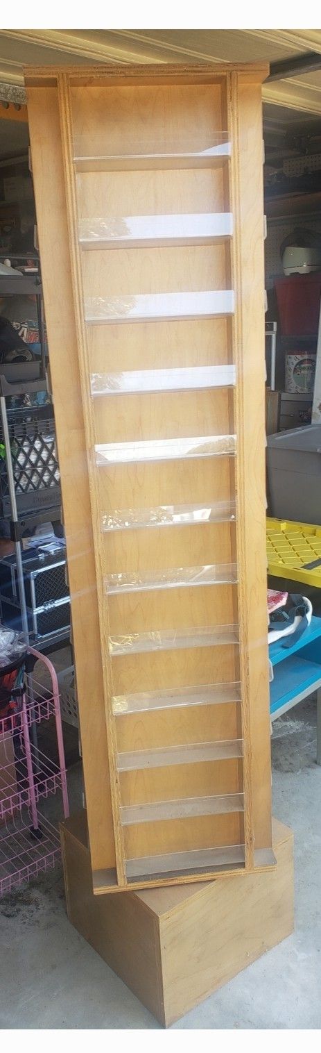 Spinning Item Holder