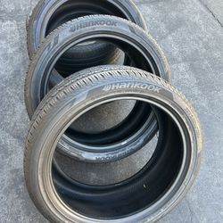 Set. Tires. 285. 40. 22.  Hankook  Dinapro 