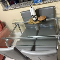 Dinning Table With 4 Chairs For Sale