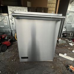Viking Dish Washer 