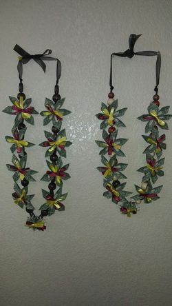 MONEY AND CANDY LEIS