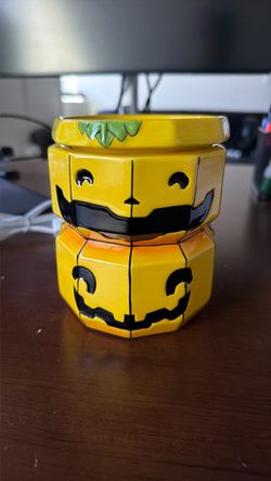 Jack-O-Lantern Ceramic Wax Warmer | Flameless & Easy to Clean | Handcrafted Horror-Style Character Aromatherapy Candle Warmers