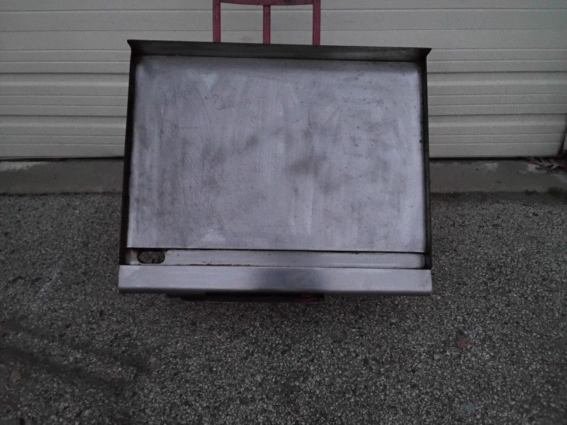 Nice Large Commercial Grade Top Hot Plate Made By Wolf OEM Very Clean Like New.