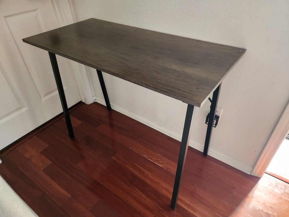 Desk / Small table