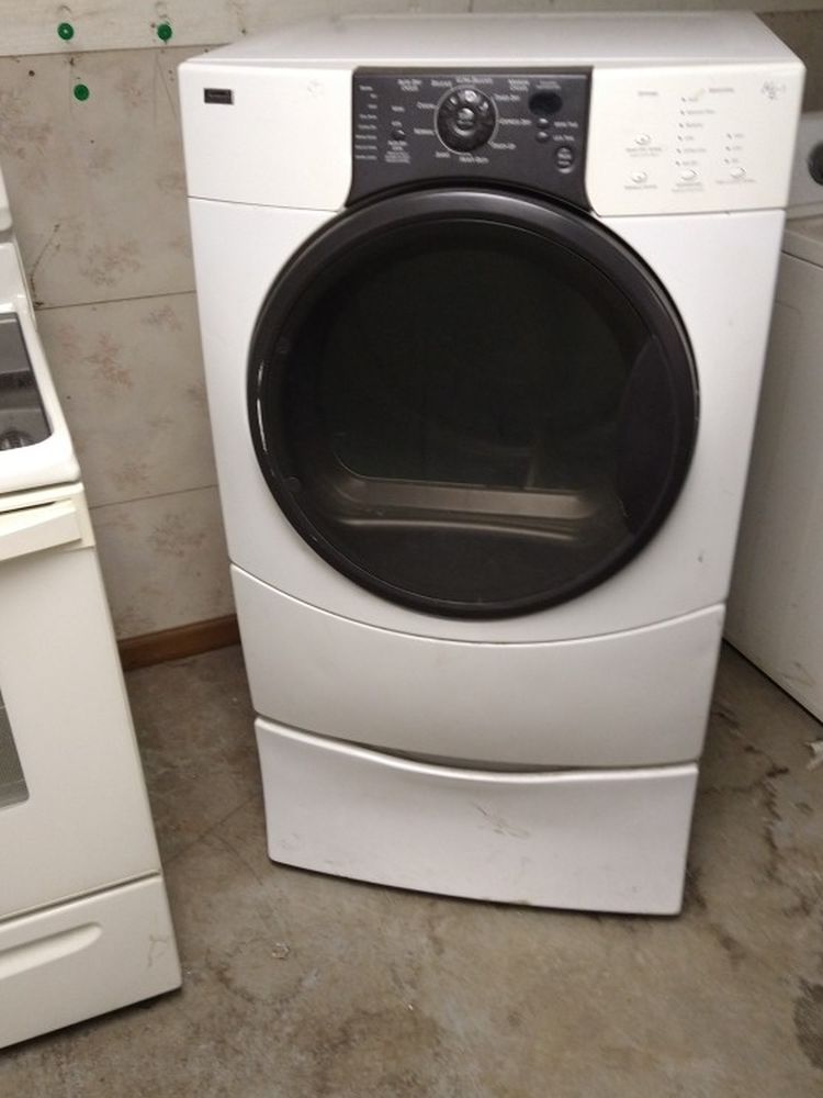 Front Load Gas Kenmore Dryer On Pedestal