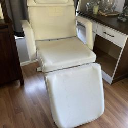 Massage / Tattoo Chair 