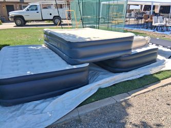 Queen air mattress 16" double raised with built in pumps