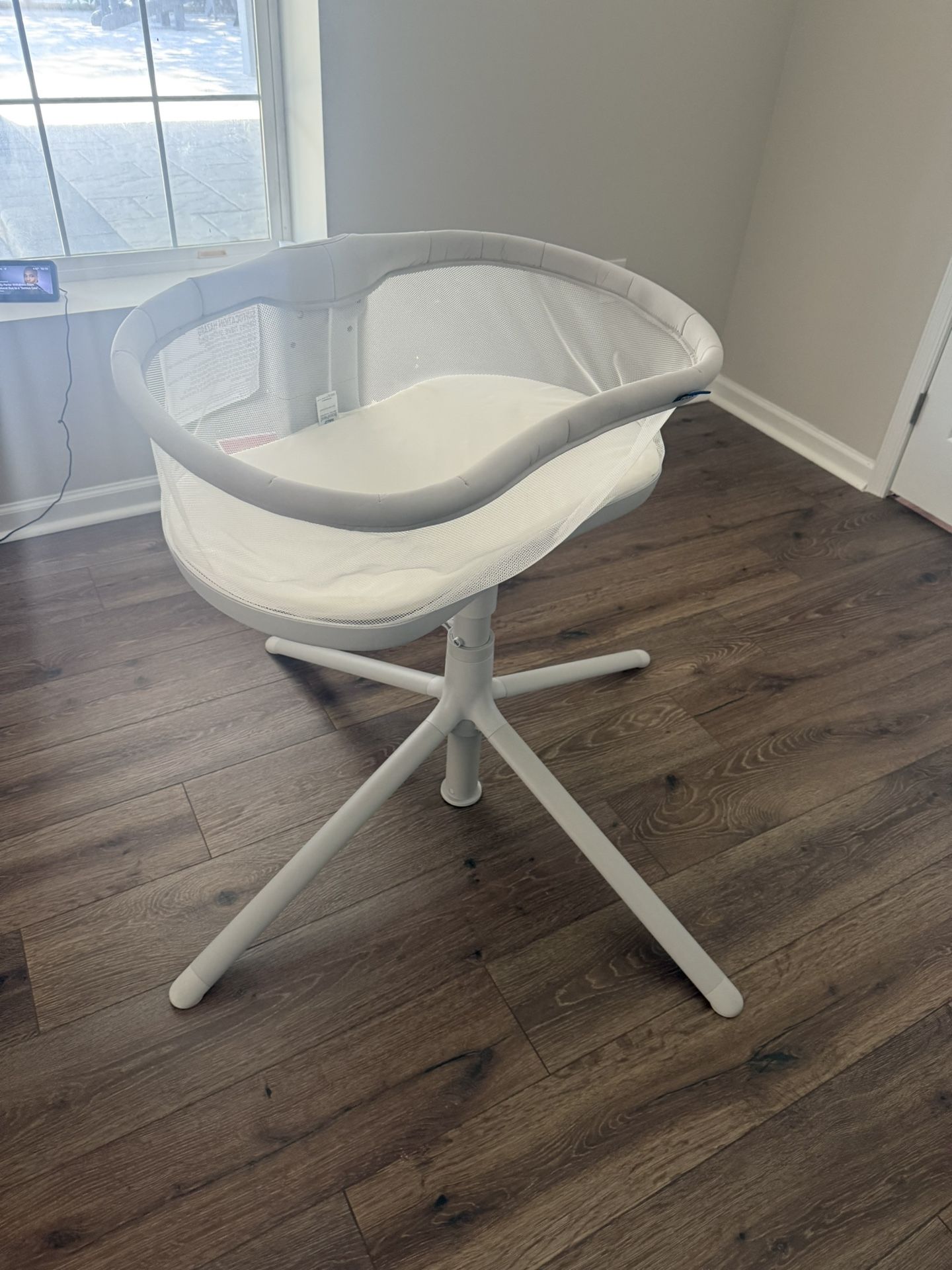 HALO BassiNest Swivel Sleeper 3.0 – Over-Bed Baby Bassinet with 360 Rotation