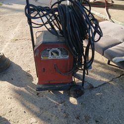 Lincoln Electric AC-225 Amp arc/stick welder, 