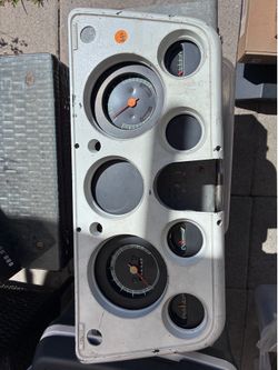 C10 67-72 gauge cluster
