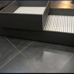  Underbed storage box Drawers ( Only $40) 
