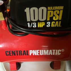 AIR COMPRESSOR LIKE NEW WITH HOSE