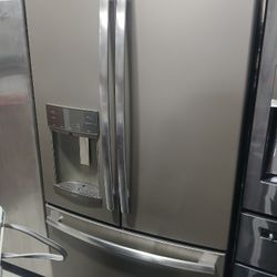 GE Refrigerador 36x70 En Good Condicion 