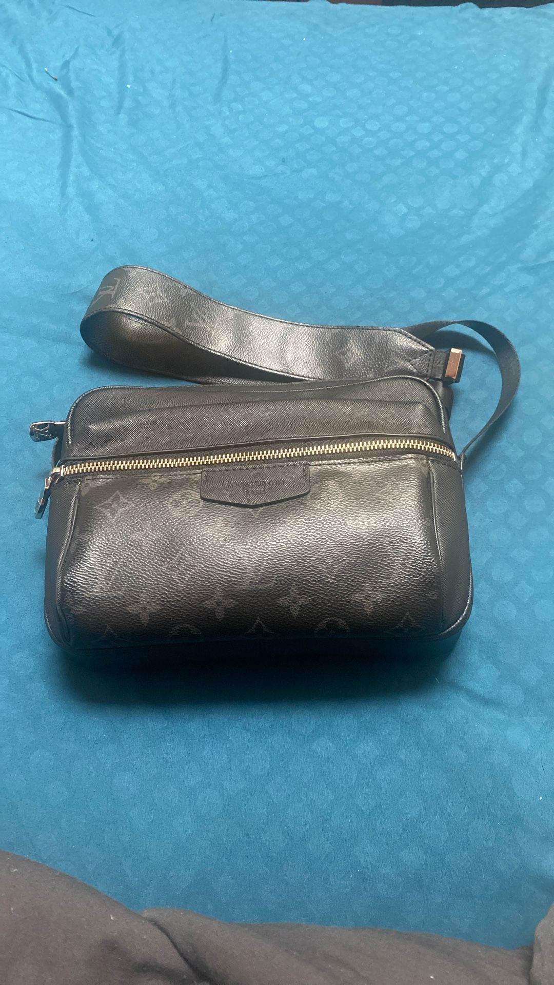 Louis Vuitton Outdoor Messenger