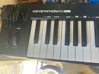 Keyboard: Keystation88 Mk3