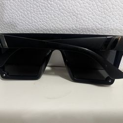 SUNGLASES BLENDERS  