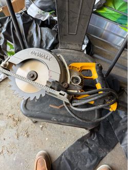 Dewalt Corded Power Saw